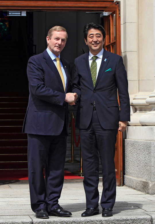 An Taoiseach, Enda Kenny, with Japanese Prime Minister, Shinzo Abe.