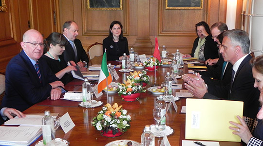 Irish and Swiss delegation in meeting