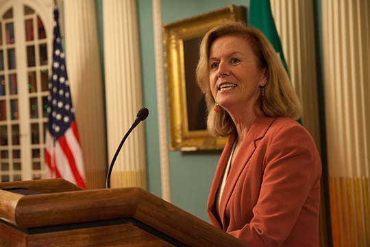 Ambassador Anderson at the Signing Ceremony for the Extension of the Memorandum of Understanding for the Ireland Work & Travel Program